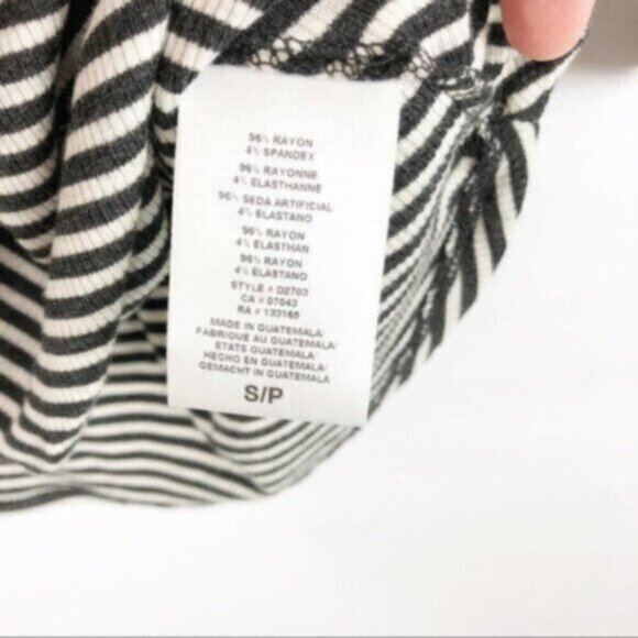 Eri + Ali by Anthropologie | Grey & White Striped 3/4 Sleeve V-Neck Top Size S - Picture 8 of 8